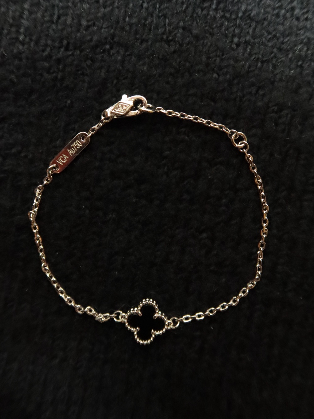 Second Hand Authentic Van Cleef & Arpels Sweet Alhambra Bracelet, 1 Motif